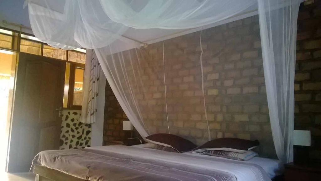 Secrets Guest House Энтеббе Номер фото